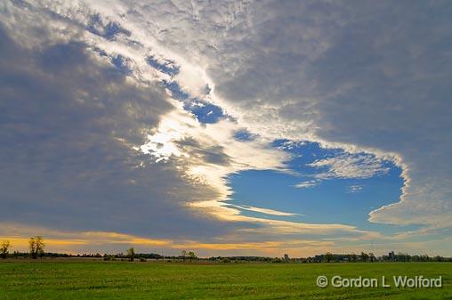 Hole In The Sky_49224-5.jpg - Photographed near Carleton Place, Ontario, Canada.